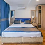 Relax Hotel 4*
