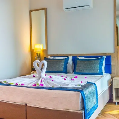 Relax Hotel 4*