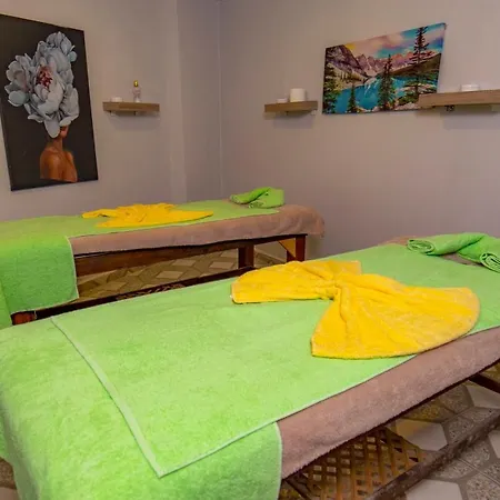 Relax Hotel 4*