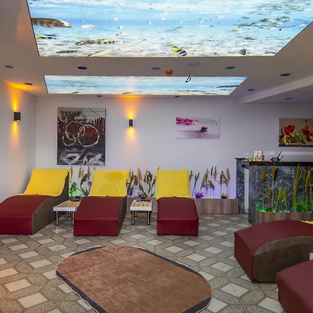 فندق Relax 4*