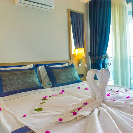 فندق Relax 4*